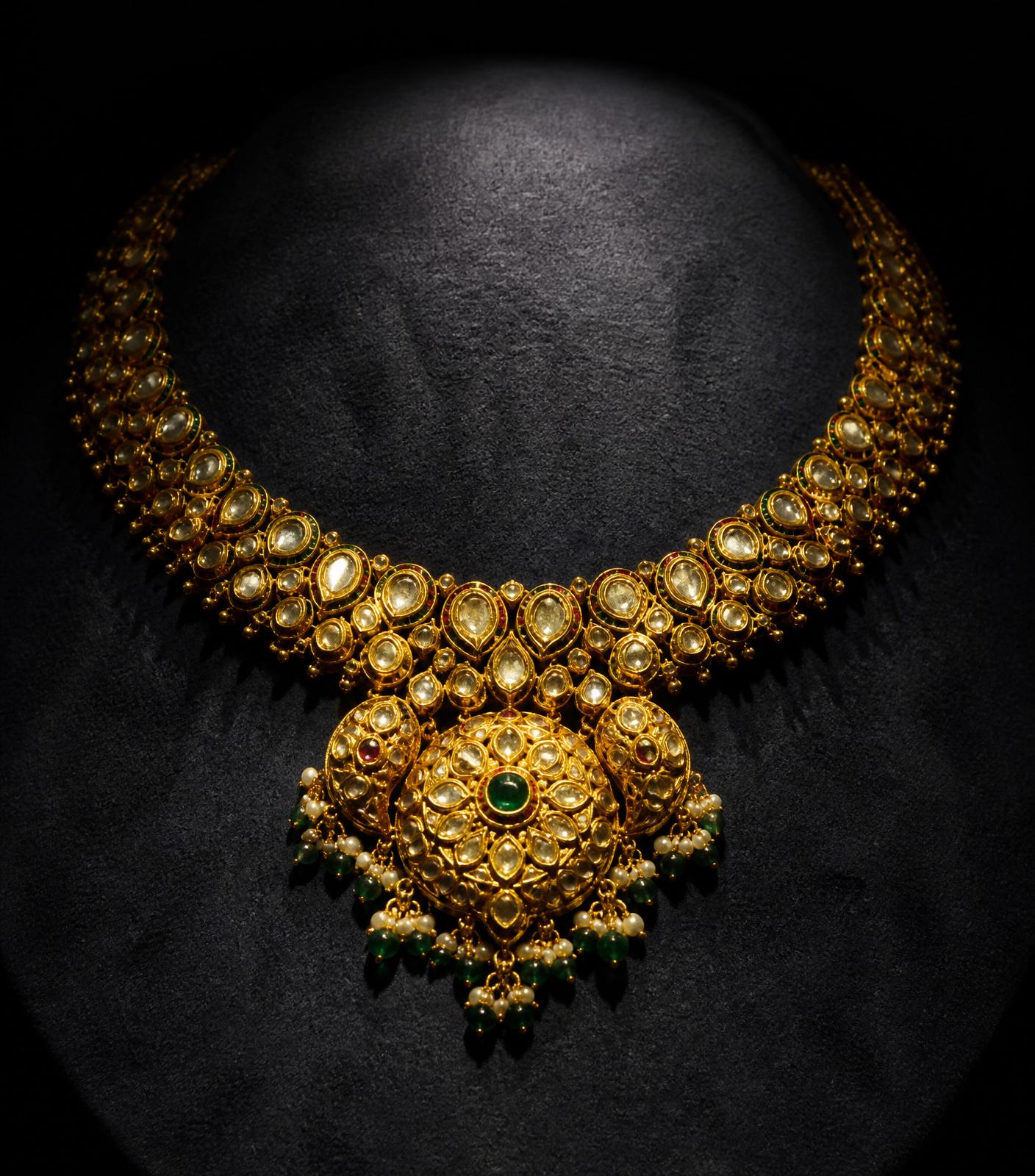 Ahmedabadi Kundan